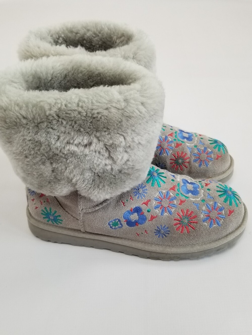 Ugg Cuffed Floral Embroidery Boots Size 9